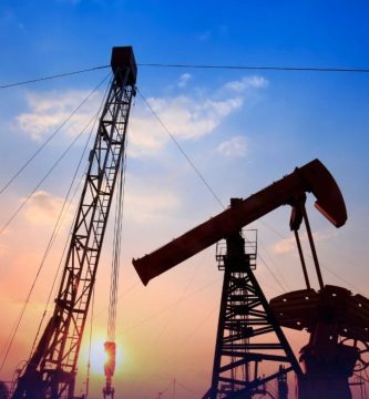 Petróleo de Texas cae un 3,9 %, hasta US$102,27, al mantenerse la tregua EEUU-Irán