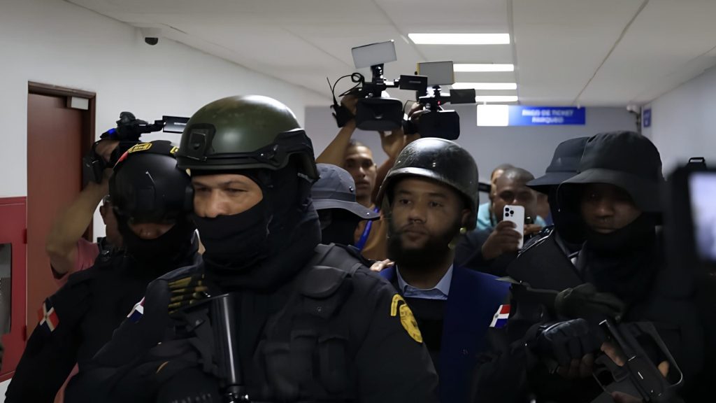 Dictan tres prisión preventiva a fiscal acusado de recibir soborno por imputado en caso Senasa