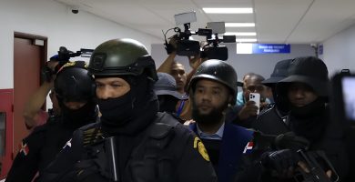 Dictan tres prisión preventiva a fiscal acusado de recibir soborno por imputado en caso Senasa