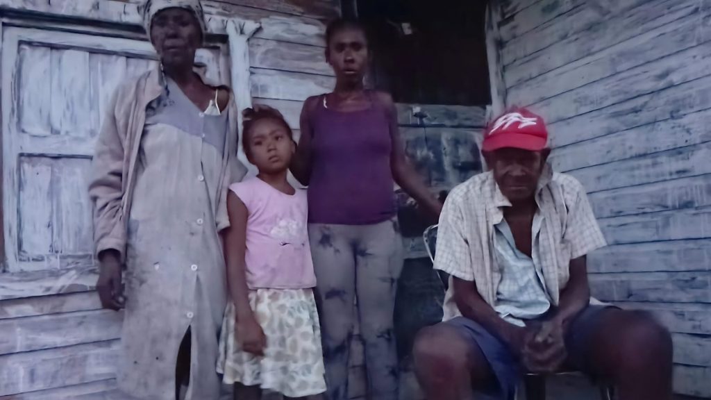 «Me estoy muriendo de hambre con mi familia»:anciano pide ayuda ante precaria situación
