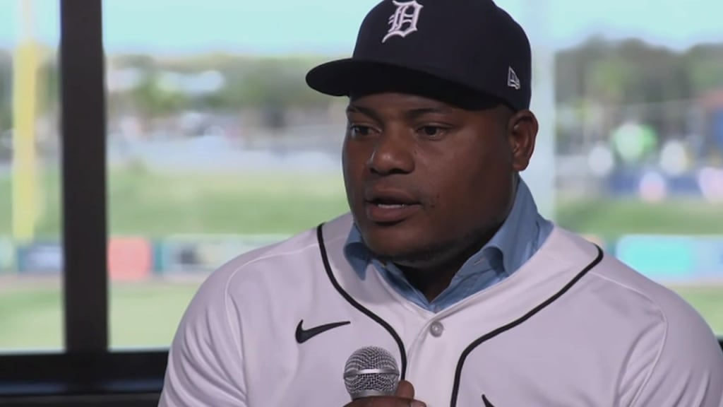 MLB castiga a Valdez por pelotazo a Trevor Story en juego ante Boston