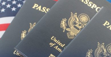 Padres con deudas de manutención podrían perder su pasaporte en EE.UU.