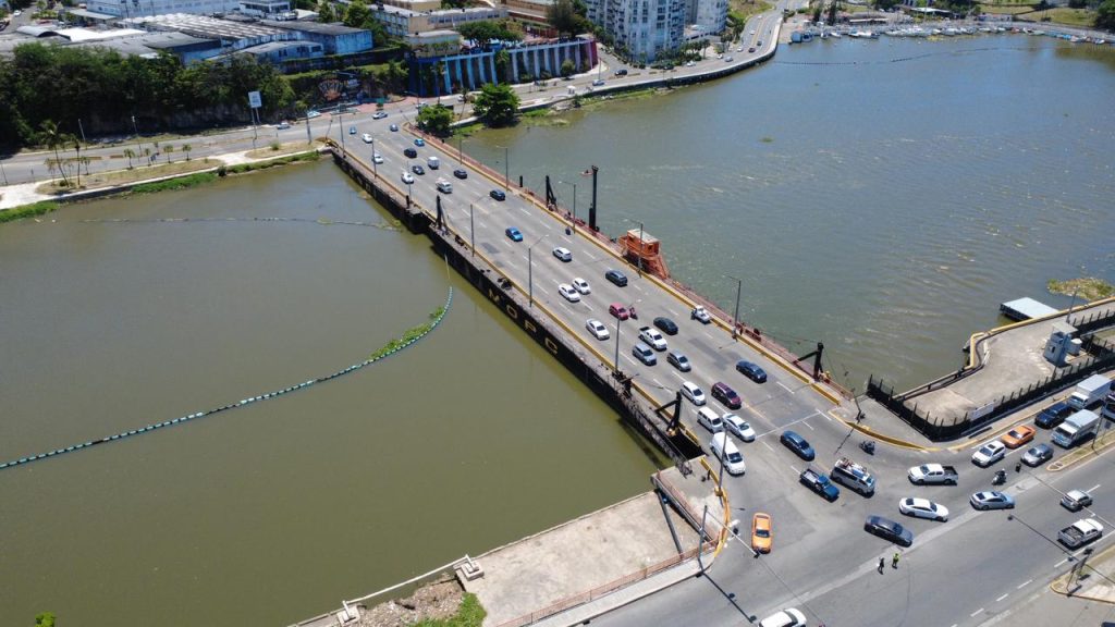 El Puente Flotante será cerrado este sábado por 2 horas