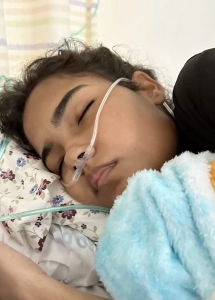 Mujer pide ayuda para llevar a su hija de 16 años a Miami por rara enfermedad
