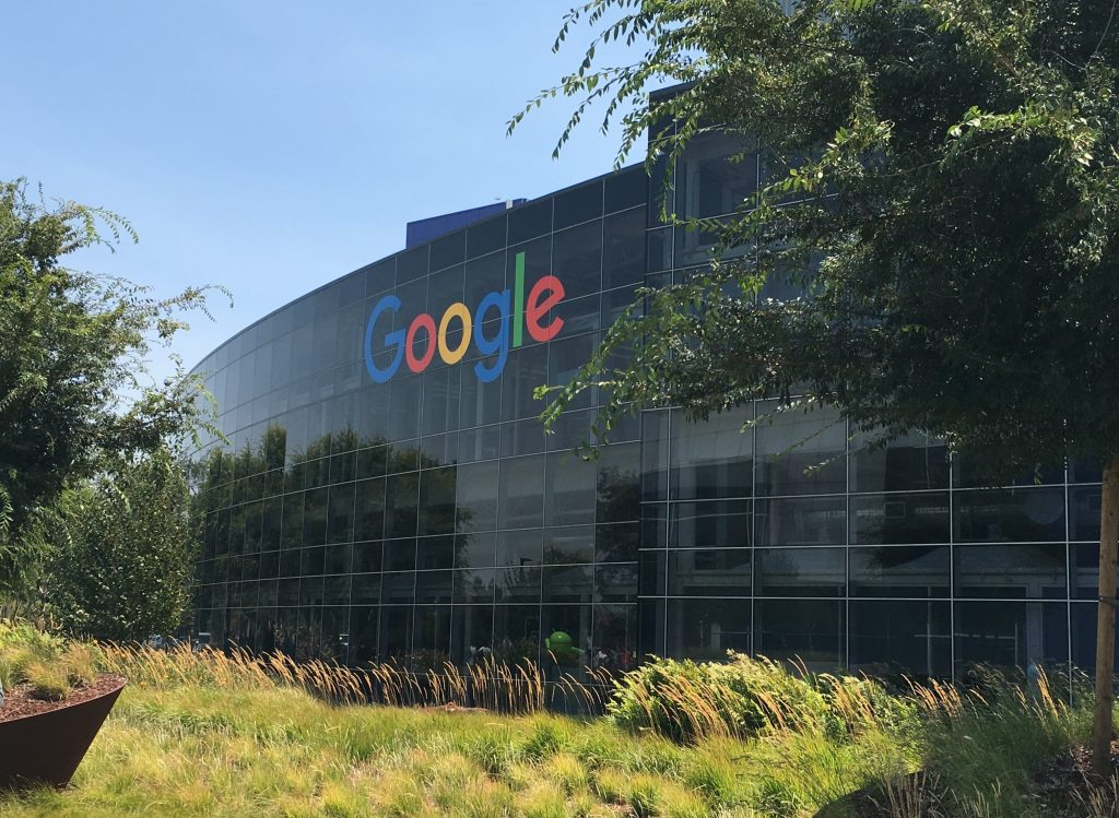 Google acuerda pagar US$50 millones para resolver demanda por discriminación racial