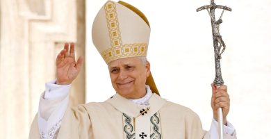 El Papa León XIV muestra señales de apertura hacia católicos LGBTQ , aunque mantiene límites doctrinales