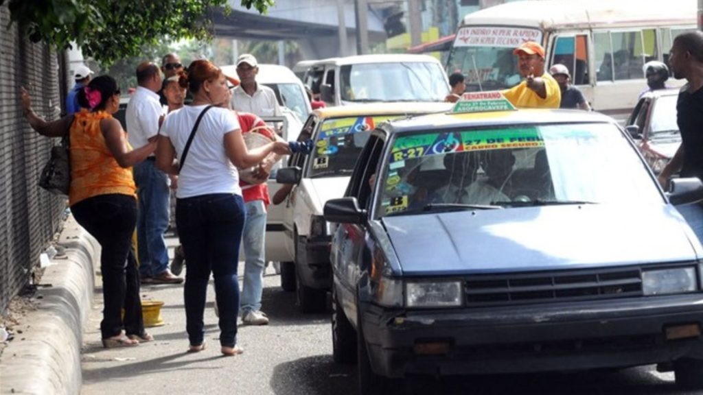 Desde el lunes, chóferes volverán a cobrar pasaje sin alzas tras acuerdo con el Gobierno