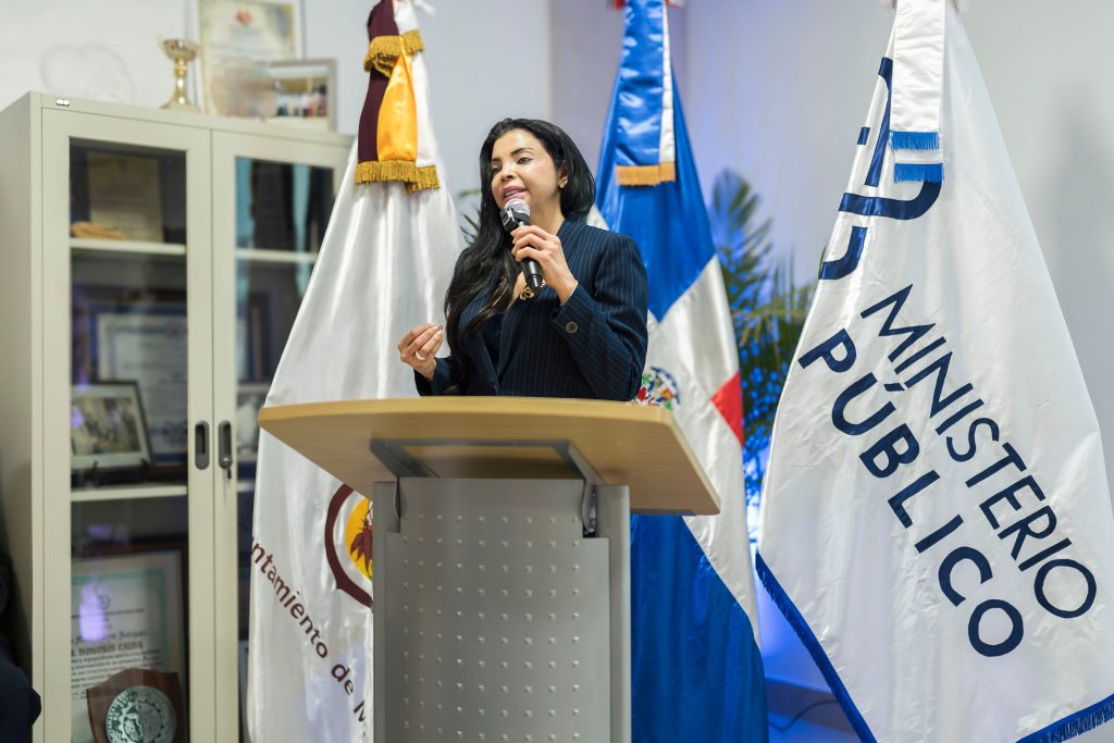 Yeni Berenice: “Si en la familia hay violencia, la sociedad también será violenta”