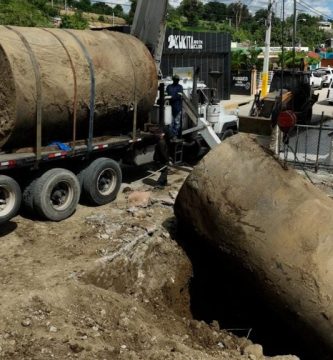 Desmantelan estación clandestina con tanques  de combustibles soterrados en San Juan