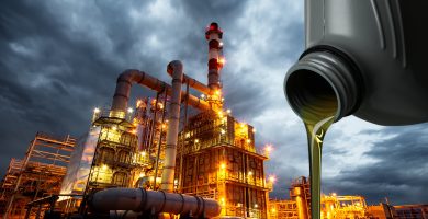 Los precios del petróleo suben un 3 %  tras críticas de Trump a Irán