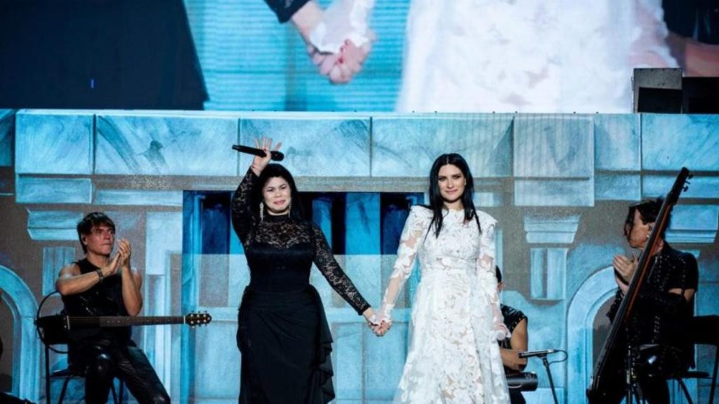 Laura Pausini dedica emotivo mensaje antes de compartir escenario con Zulinka Pérez