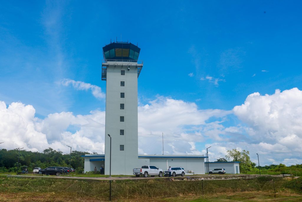 Aviación Civil entregará nueva torre de control en la Base de San Isidro