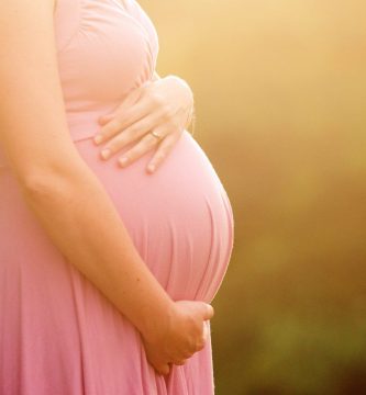 “Madres Invisibles”: investigación revela persistencia de la crisis de mortalidad materna en República Dominicana