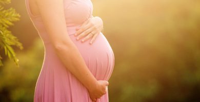 “Madres Invisibles”: investigación revela persistencia de la crisis de mortalidad materna en República Dominicana