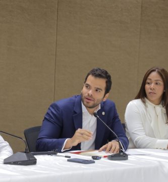 Comisión de Tecnología debate retos de la inteligencia artificial en RD