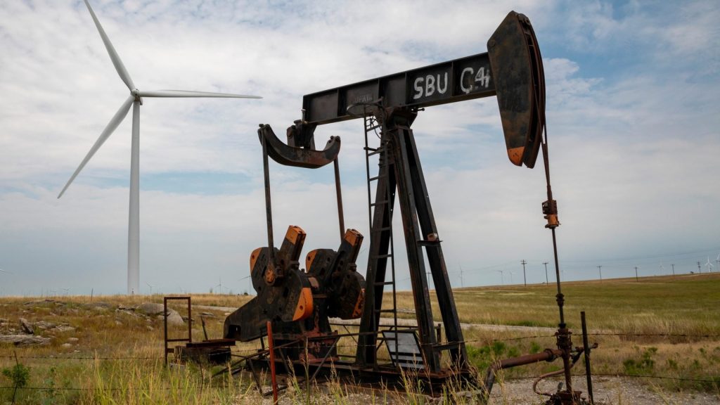 Petróleo de Texas supera los US$102 tras tensiones entre EE.UU. e Irán