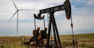 Petróleo de Texas supera los US$102 tras tensiones entre EE.UU. e Irán