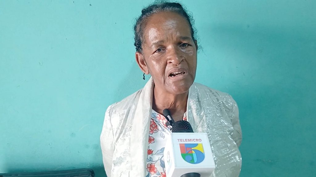 VIDEO: «Él está medio loco»: Mujer pide ayuda para hijo adicto a las drogas en Barahona
