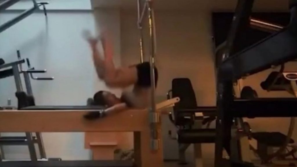 Accidente en el aire: Anahí sufre caída durante rutina de pilates aéreo