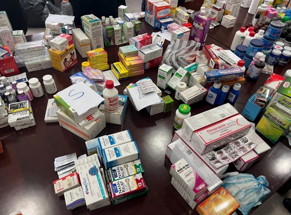 VIDEO: Clausuran farmacia en operativo por medicamentos controlados en la Romana