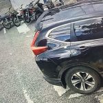 VIDEO: ¡Insólito! roban motocicleta de parqueo de la Policía en San Francisco de Macorís