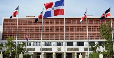 Legisladores con opiniones encontradas sobre acuerdo que permite a RD recibir deportados de otros países