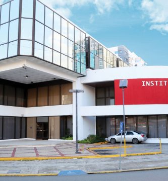 Permanecen en Inacif cuerpos de mujer asesinada y de su agresor en SDE
