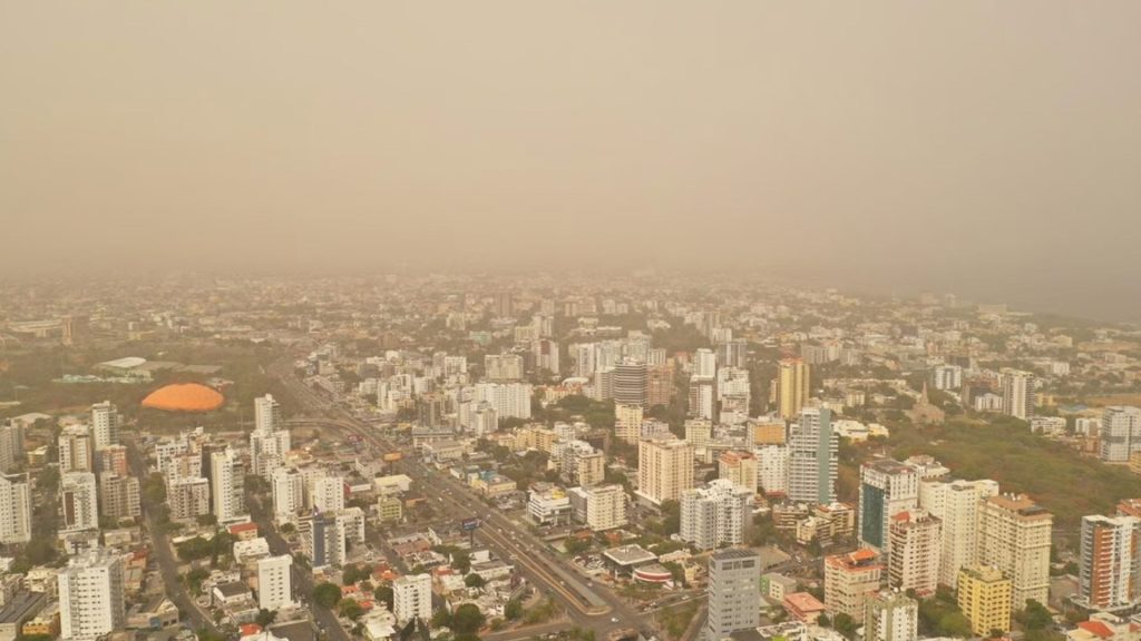 ¡El polvo llegó a RD! Nube sahariana aumentará procesos alérgicos; durará hasta el domingo