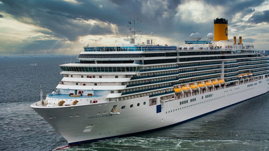 Pasajeros de crucero afectado por brote de Norovirus desembarcan en Francia