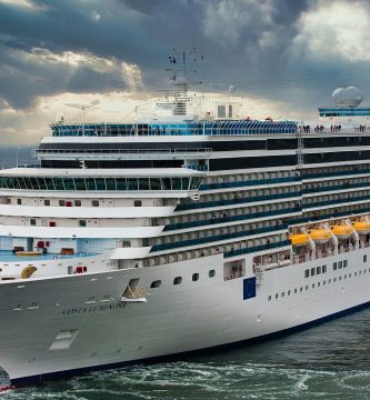 Pasajeros de crucero afectado por brote de Norovirus desembarcan en Francia