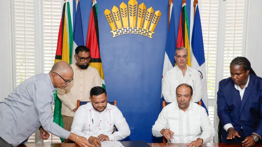 RD y Guyana firman contrato para exploración de bloque petrolero en Guyana     
