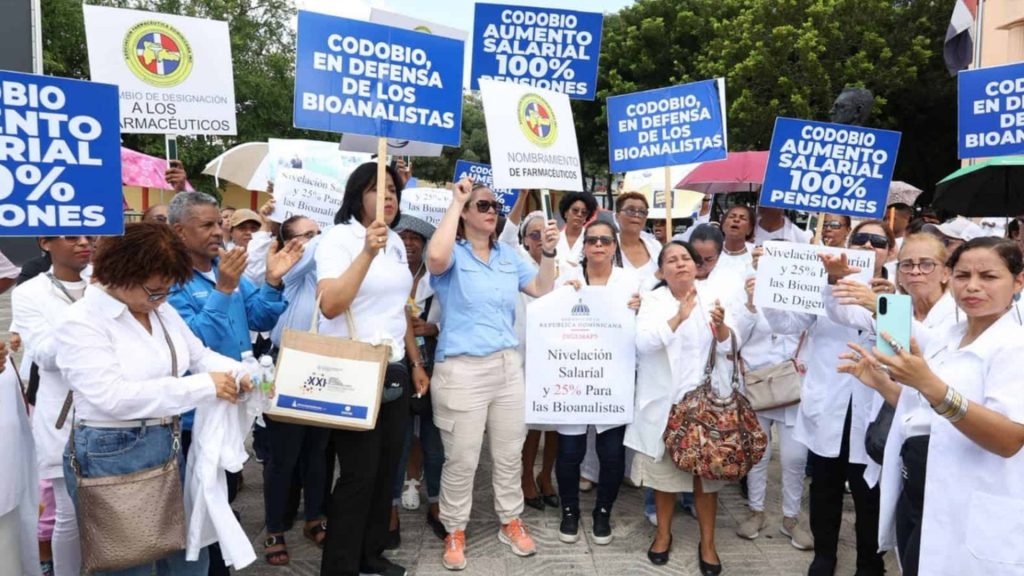 Gremios de salud mantienen llamado a paro de labores