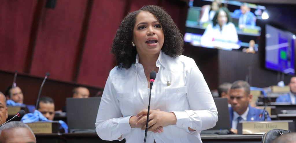 “‘Algo está fallando»: Juliana O’Neal cuestiona respuesta del Estado ante feminicidios