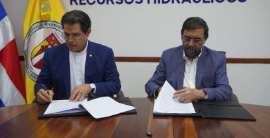 INDRHI y PUCMM firman acuerdo para fortalecimiento en gestión de recursos hídricos