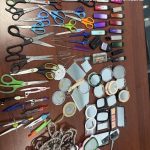 Policía Nacional realiza operativos preventivos en centros educativos de La Vega y ocupa objetos prohibidos