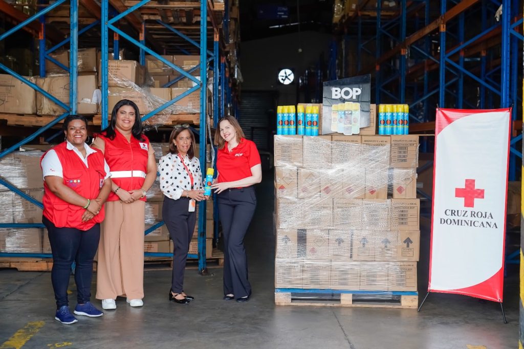 ¡Golpe al dengue! McBride dona más de 1,600 insecticidas BOP a la Cruz Roja Dominicana