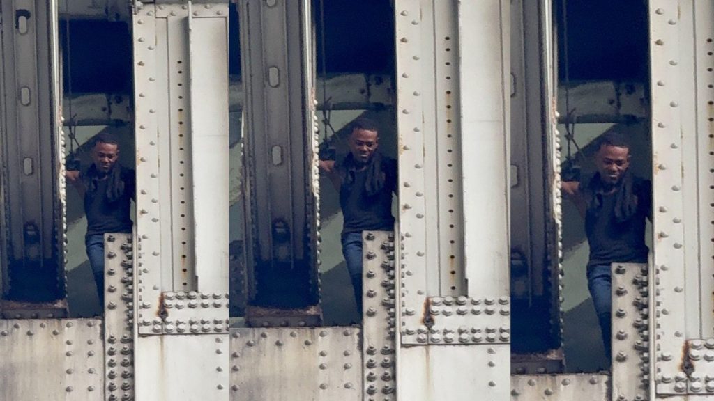 Apresan hombre que se encontraba atrincherado en el Puente Juan Bosch tras persecución policial