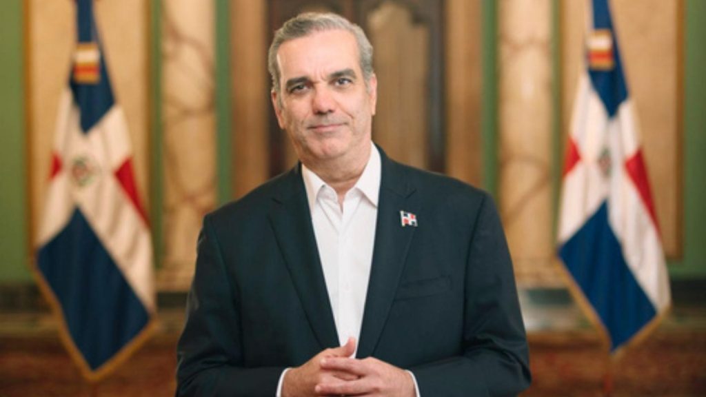 Presidente Luis Abinader arribó a Miami para recibir el premio Campeón de la Libertad