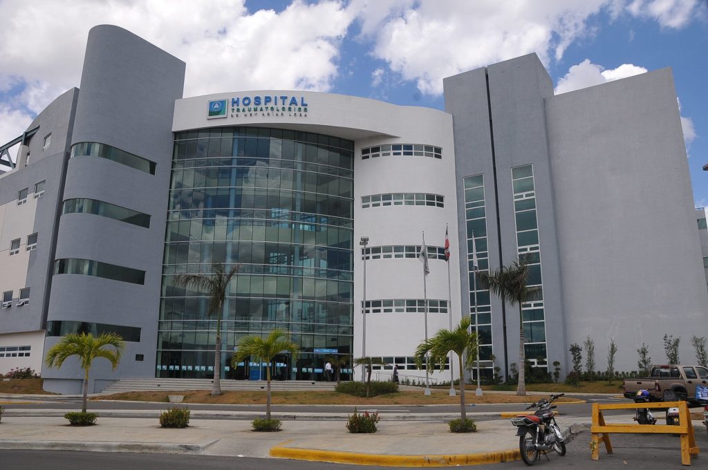 Ney Arias Lora obtiene el primer lugar en el VI Ateneo de Residentes