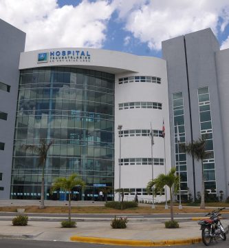 Ney Arias Lora obtiene el primer lugar en el VI Ateneo de Residentes