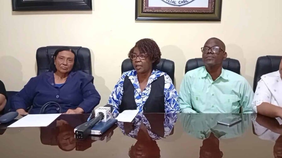 Gremios de enfermería suspenden paro tras convocatoria a diálogo con el Gobierno