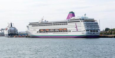 Llega a España crucero Ambition, afectado por brote de gastroenteritis
