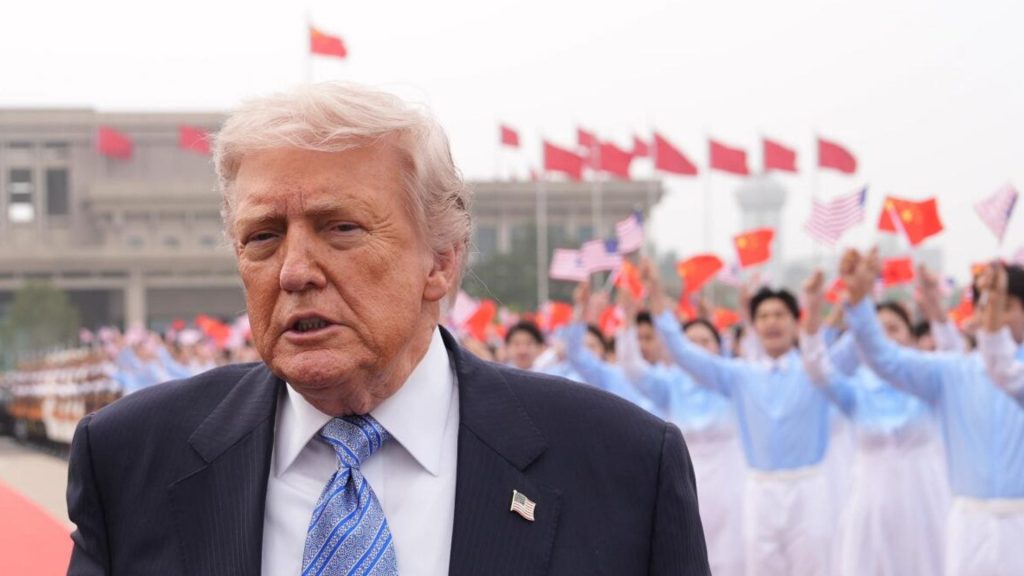 Trump: “Le estamos ganando a China por mucho en IA porque permití que se construyeran estas plantas”