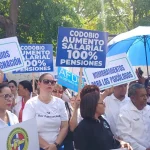 Gremios de salud paralizan hospitales y se lanzan a las calles contra el Gobierno