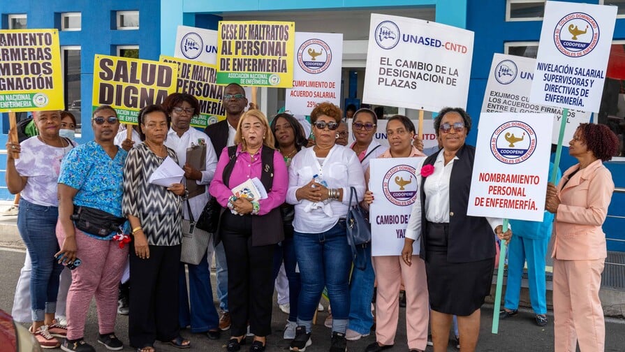 Gobierno acoge demandas de enfermeras y se levanta paro nacional tras reunión con Abinader