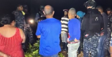 VIDEO: Matan hombre tras supuestamente hallarlo robando en una casa en SFM
