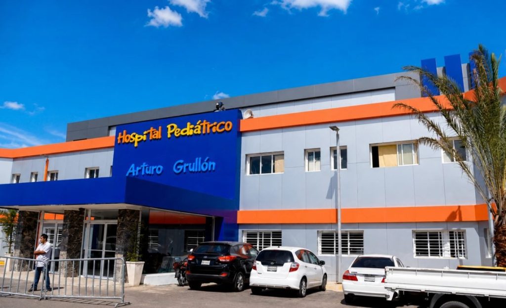 Hospital Dr. Arturo Grullón informa ruptura de tubería provocó retrasos temporales en consultas externas