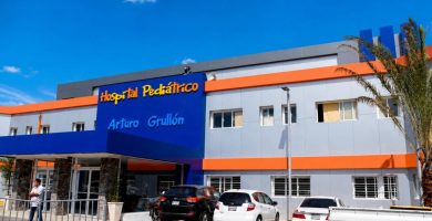 Hospital Dr. Arturo Grullón informa ruptura de tubería provocó retrasos temporales en consultas externas
