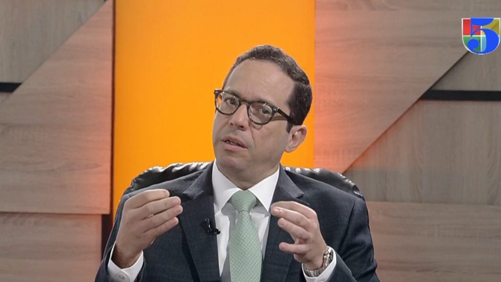 ¡13 años congelado! Por qué el Gobierno no ha podido aumentar el salario mínimo al sector público  