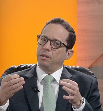 ¡13 años congelado! Por qué el Gobierno no ha podido aumentar el salario mínimo al sector público  